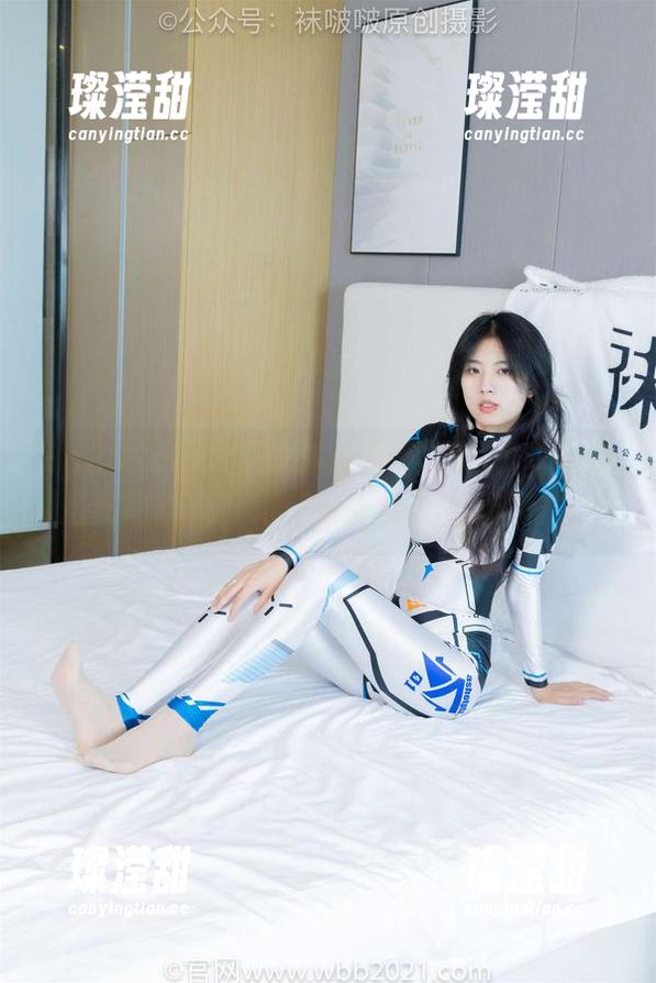 BoBoSocks袜啵啵 - 小甜豆的黑丝剧情最新写真集，得好好琢磨下这幅场景。