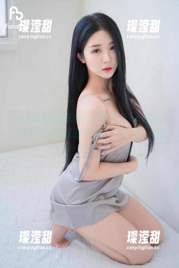 Bomi(普美)带来白色礼物的cos更新，叮咚！有种不经意中的惊艳效果呢，科普一下嘛！