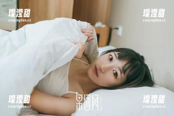 GIRLT果团网 - 谁说灰丝只属于黑白？甜Abby带你看在线图集的另一面。