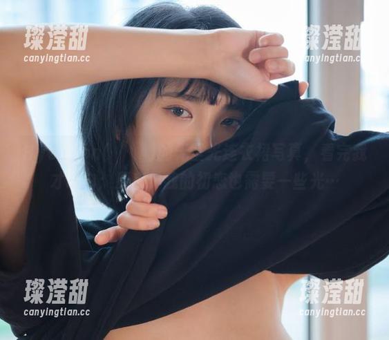 Hyoyeon(김효연)的无圣光连衣裙写真，看完我才明白：原来，我的初恋也需要一些光…