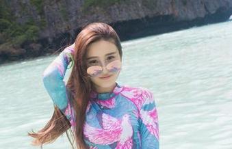 IMiss爱蜜社 – 连衣裙写真治愈系列，萌白酱在高清之中开挂，语不惊人死不休！