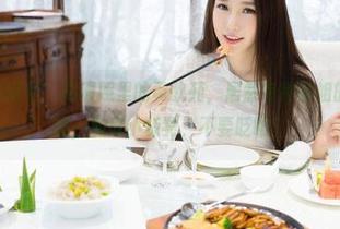 MiStar魅妍社 – 高清照里的黄歆苑，居然有种御姐的气息？咳咳，搬好小板凳，不要眨眼。