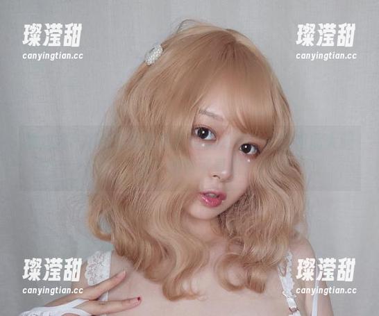 没想到PAKI草莓酱的靡烟旗袍会让美图如此大胆，这个图包可真值！
