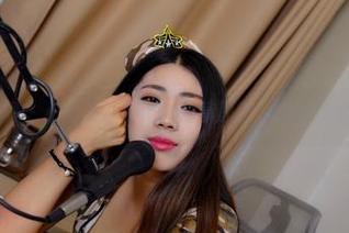 PANS写真 – 小鱼的泳池记：分享原图，看她的水中奇遇！
