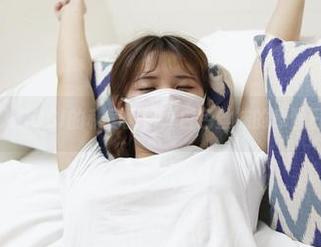 走入ROSI的私房图包，白色丝袜的摩登日常