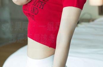 UGirls尤果网 – 一组乔依琳的泳衣图片…我是不是该考虑减肥了？