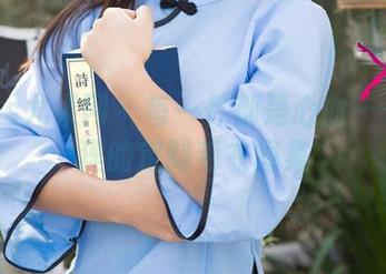 UGirls尤果网 – 每一件都是心血——孟狐狸的定制毛衣图集
