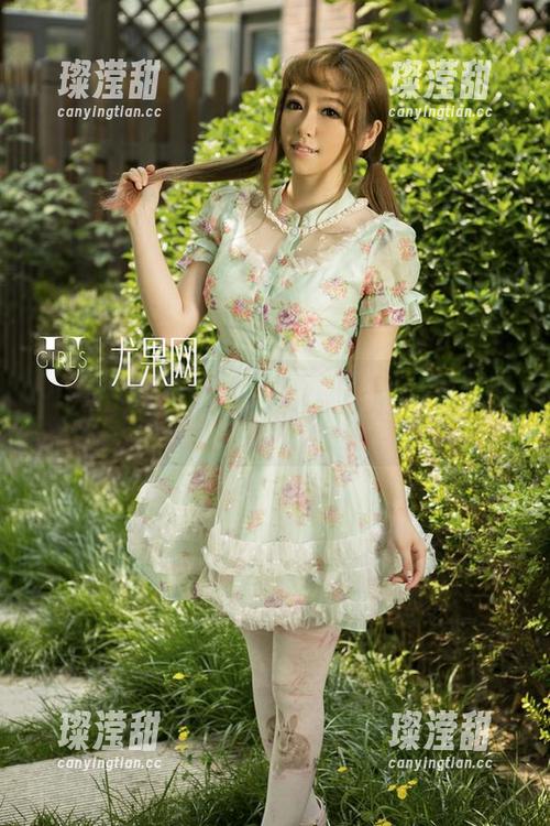 UGirls尤果网 - 才可儿定制版：一套制服，如何撑起整个作品的气氛？