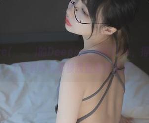 观看Uhye(이유혜)的DeepmoreOffice，得，痛苦的工作群聊又要被我重新定义了！