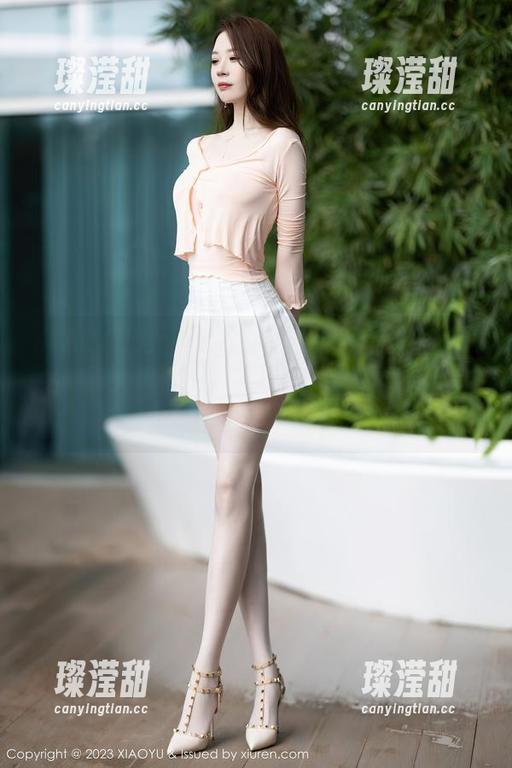 XIAOYU语画界-杨晨晨 XIAOYU语画界 - 小心!“杨晨晨”的少女资源太过于诱人,不小心真容易一目了然
