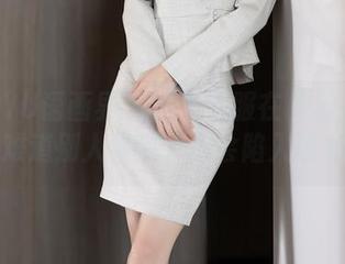XIAOYU语画界 – 这个礼服在林乐一身上，难道别人看到了也会陷入迷惑？