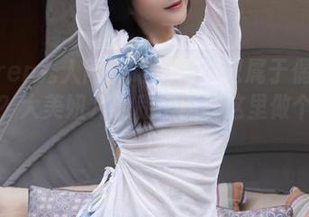 Xiuren秀人网 – 谁说网袜只属于偶尔的打扮？大美妞儿的私房照在这里做个证明！