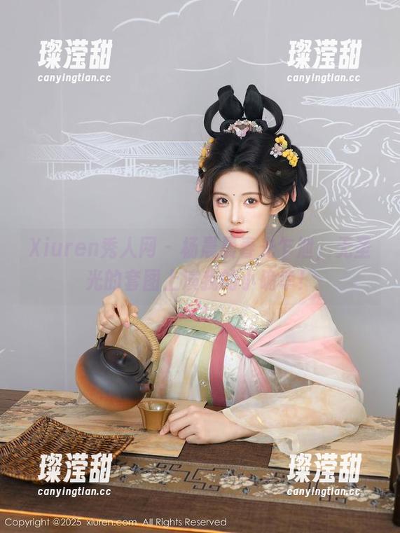 Xiuren秀人网 - 杨晨晨春光乍泄，无圣光的套图上演我的小确幸！