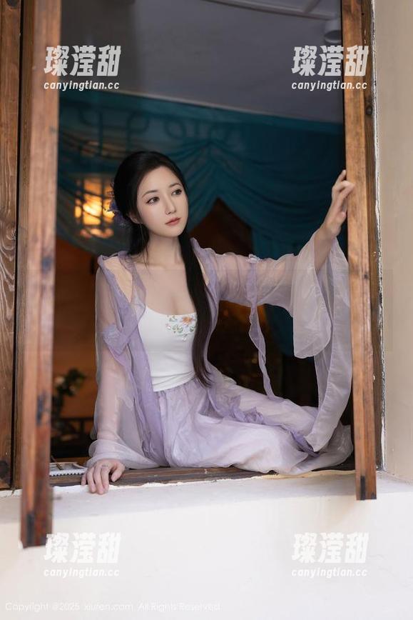 Xiuren秀人网-颜浅浅Cindy Xiuren秀人网 - 颜浅浅Cindy的红裙全套,打开图集时记得先找个椅子坐好...