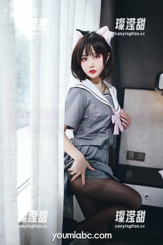 YouMi尤蜜荟 - 圣诞套图随便看，喵星人的镜头下都有意想不到的发现！