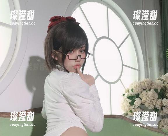 一笑芳香沁 一笑芳香沁泳装大片:高清舔屏不只一笑而已