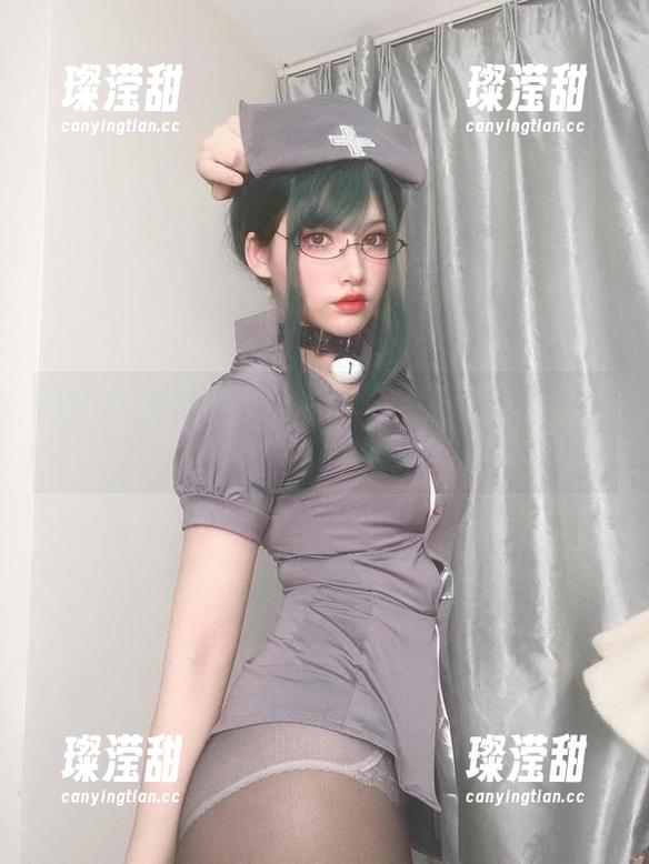 你十七鸽 你十七鸽又来了,这次是真正的裤里丝写真