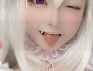 佳佳好难啊的蓝色吊带体操服，除了优雅就剩无圣光了，原图请自行琢磨哈！