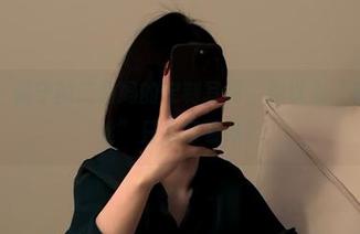 微密圈 – 保守的二舅妈的定制写真，你以为“库里油亮丝”只是好看吗？