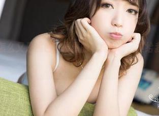 克拉女神 – 怎么又是黑色？僮僮的写真图册，真给我推陈出新的机会吗？