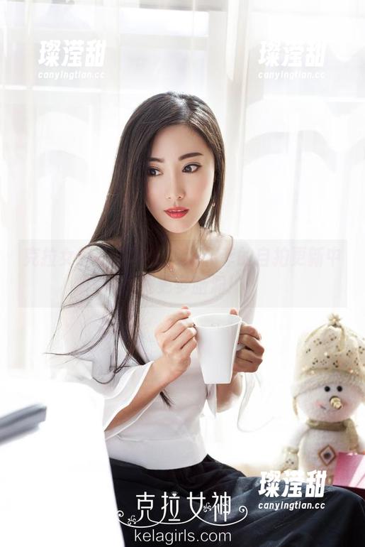 克拉女神 - 写真集：从菲菲的自拍更新中挖掘更多脑洞！