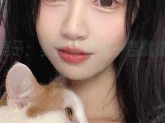 千反田鹿子：美图里随便一瞥就能碰见的御姐背影