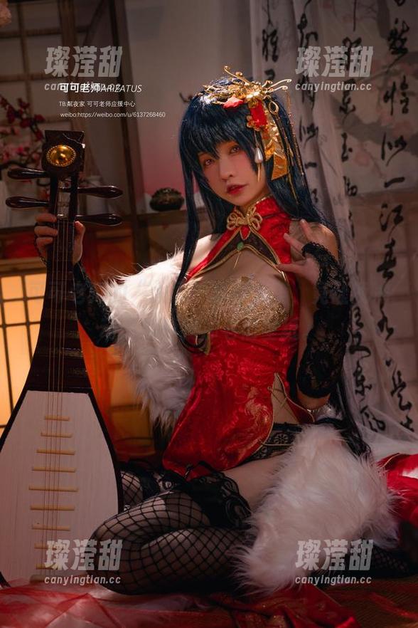 可可老师的“大凤”写真太美，竟让我冲动想换掉我那老旧壁纸。