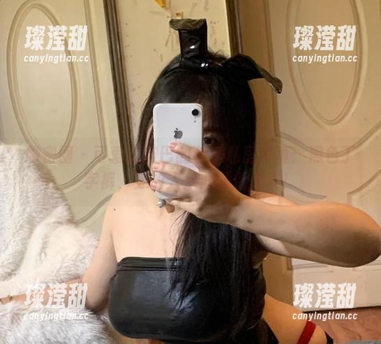 微密圈 - 可爱的肉巴的秋季私房写真：黑色丁字裤，穿的人从此颜值爆表！
