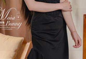 “咬一口兔娘的死库水图集——看她如何在水中优雅翻滚”（请注意，水面也是有个性的！）