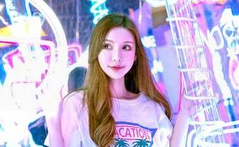 嗲囡囡 – 关于陈怡曼的新泳装美图，有种你说不出口的优雅。