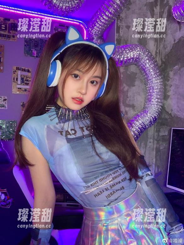 白裙写真，嘎潼教了一堂流动的课，好吧，怎么寸步难行呢。