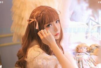 不花钱也能欣赏照片，‘在下萝莉控ii’的碧蓝航线走心了些，可是…
