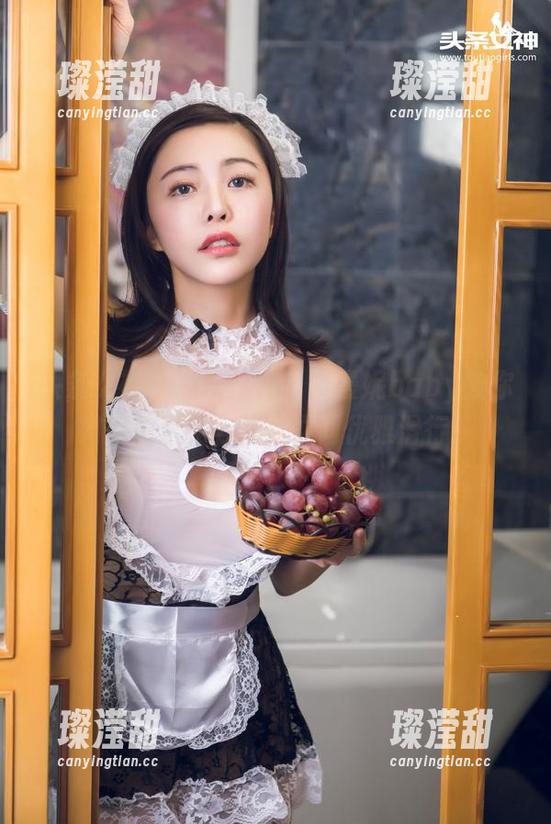 头条女神 - 私拍集锦，杨漫妮baby教你如何在清纯与俏皮之间优雅滑行！