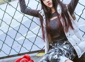 头条女神 – 陈怡曼的夏天写真，来点清凉的、好玩的