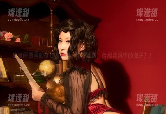 高清图册里的奇行家狗崽，红裙飘飘，恰似春风中的兔子？！
