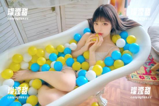 快来看小鹿鹿shika的厨娘系列，这照片可以拿来做壁纸吗？