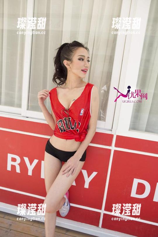 尤果网 - 一场佟蔓的睡衣狂想：私房美图与无尽可能。