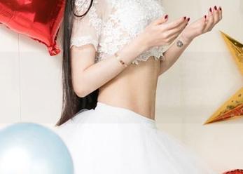 尤果网 – 谁的泳衣更好看？当然是张美荧的，快来下载合集中找答案！