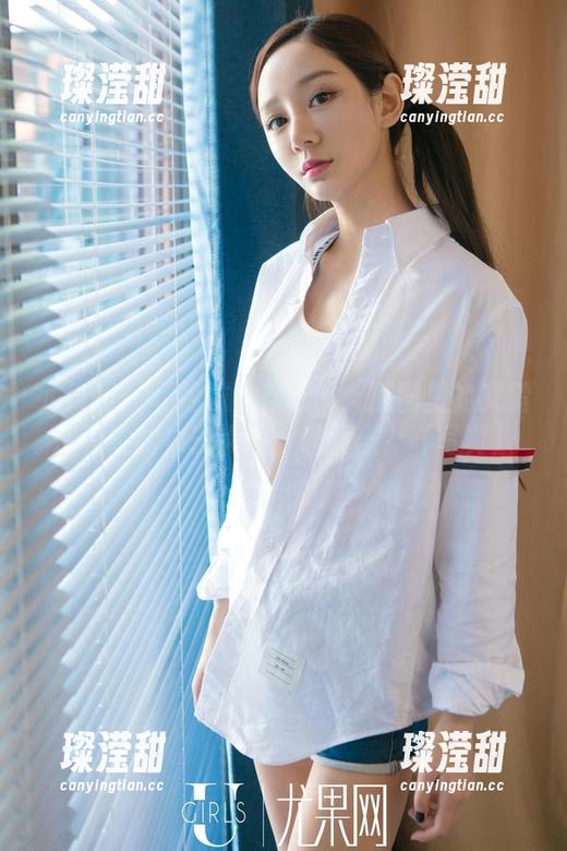 尤果网 - 《棉袜大作战》：原图里的艾霓莎和她的袜子大战，谁会赢？（写真）