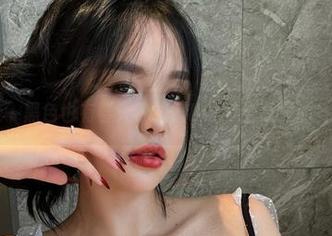 微密圈 – 黑色也有春天？张鑫baby全集里的各种可能