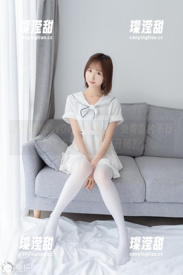看木棉棉OwO和她的美脚，免费照片不行吗？你会忍住不点开吗？