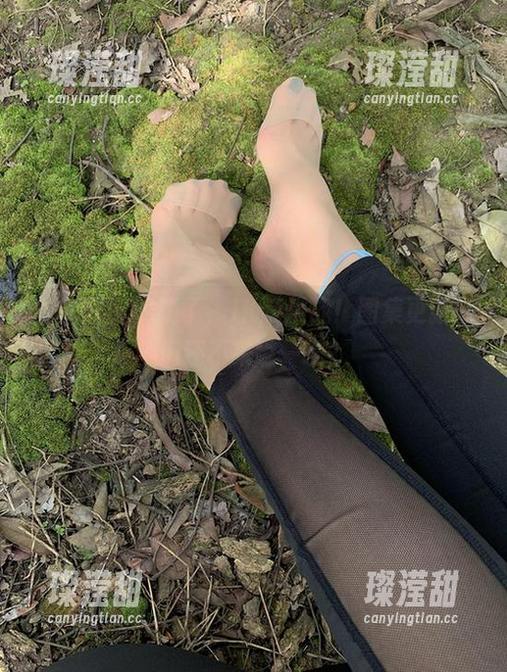 微密圈 - 桃脱了，JK新挑战！图集更新你们还不来瞧一瞧？
