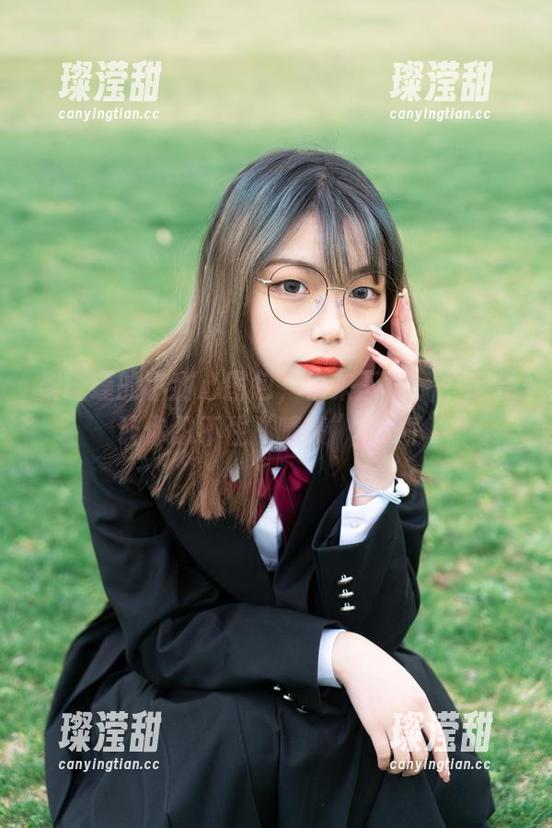 梨瑾瑾的小甜心图包，快来下载，一定会让你忍不住“啧啧”几声！