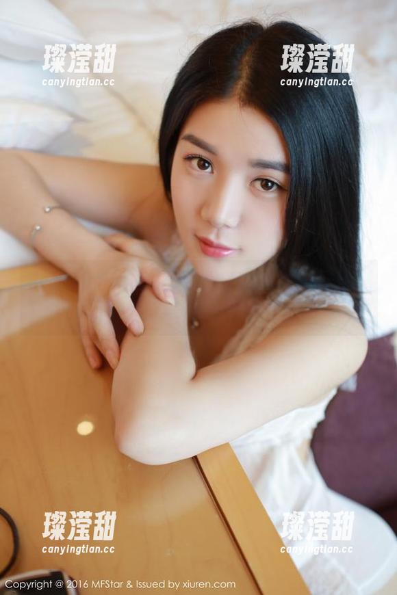 模范学院-徐微微mia 模范学院 - 一流写真,徐微微mia的妹妹似乎会抢镜哦!赶紧来下载!