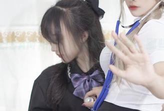 洛璃LoLiSAMA的学姐写真集分享：哪些细节让人停留？