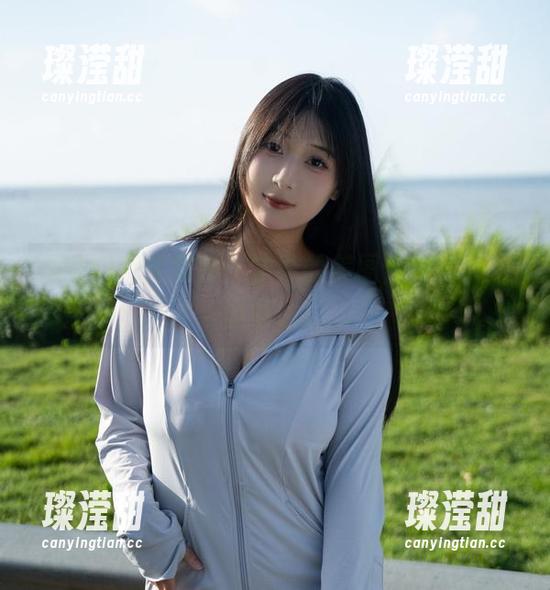 浅安安花式耍帅：学妹的美图合集，收入全靠脸！