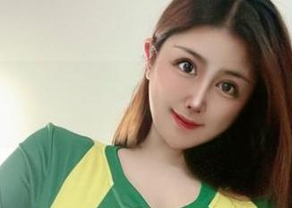 微密圈 – 在图库里找到海豚baby裸足的灵魂，但鞋子呢？