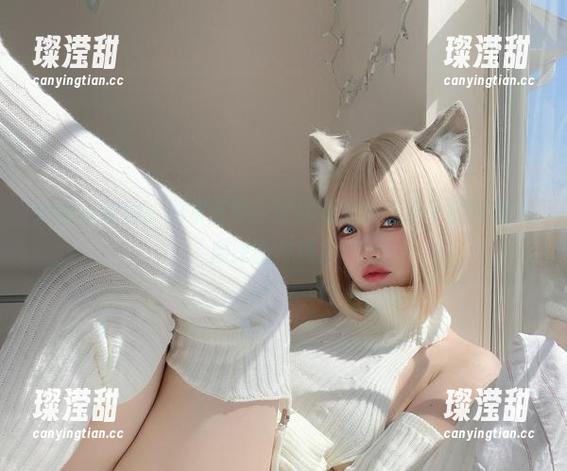狐洛洛子 幽幽小狐狸,湖水蓝梦:带你见识狐洛洛子的深蓝魅魔原图与照片!