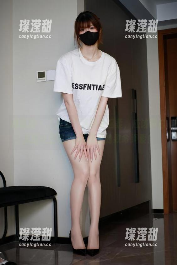 微密圈 - “黑丝”这词太温柔，应该叫白龙猫女空姐2.0原图里的致命绳索！