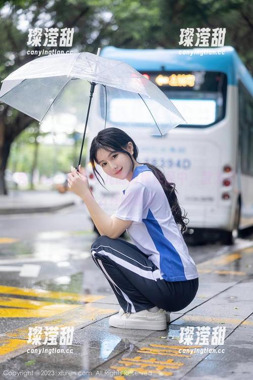 秀人网 - 在李可儿的清纯作品中，散发着什么样的暗香？